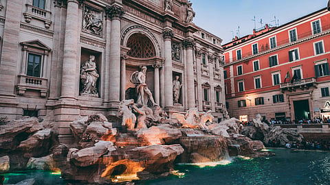 Tourists visiting Trevi Fountain need to make reservations before visiting. 