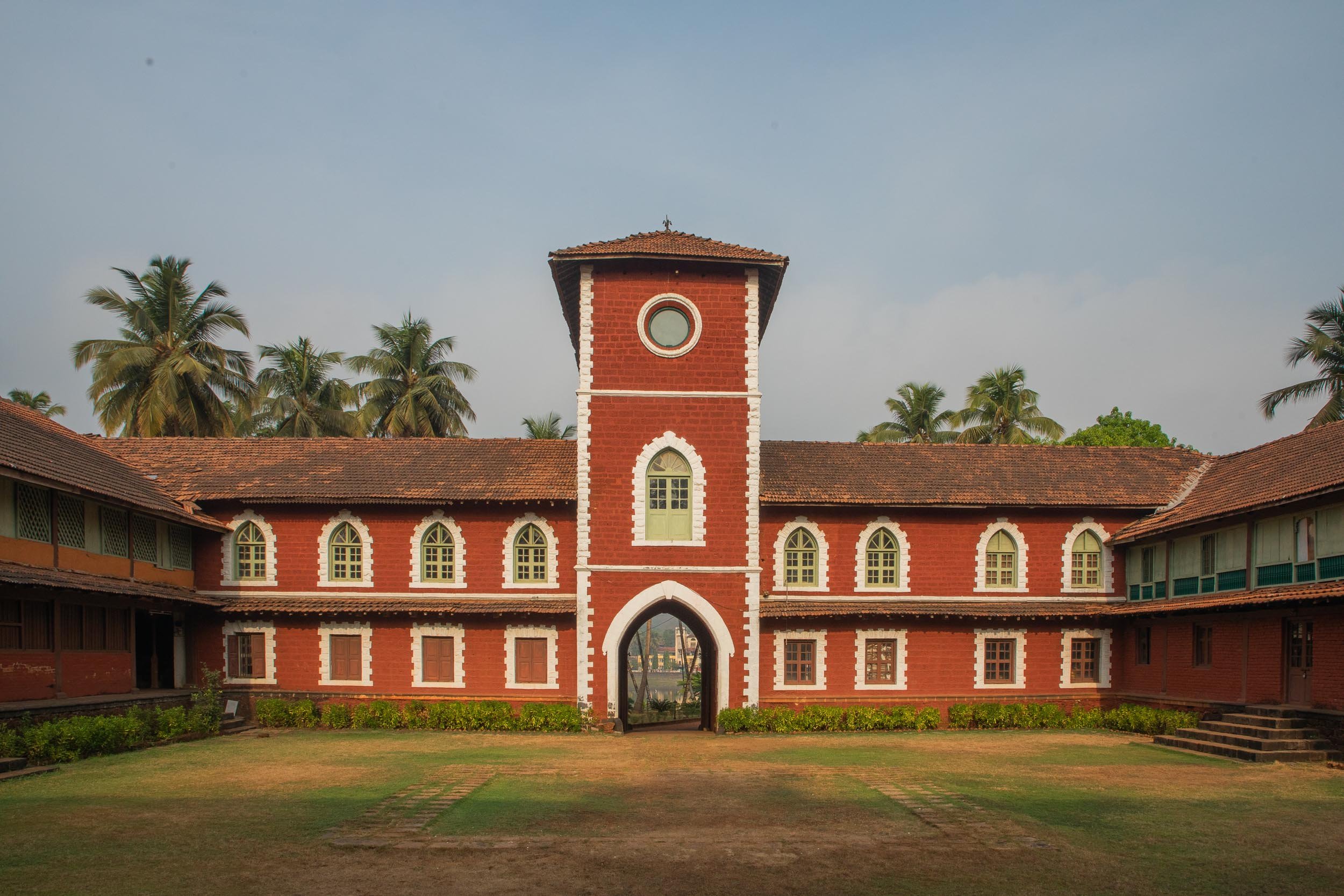 Sawantwadi Palace was built between 1755 and 1803, during the reign of Khem Sawant III