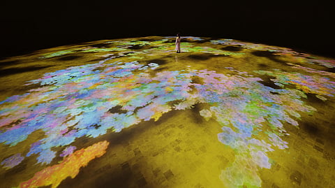 This space is a three-dimensional terrain with rises and falls that depict shifts in water levels over time, changing the form of the dry land.