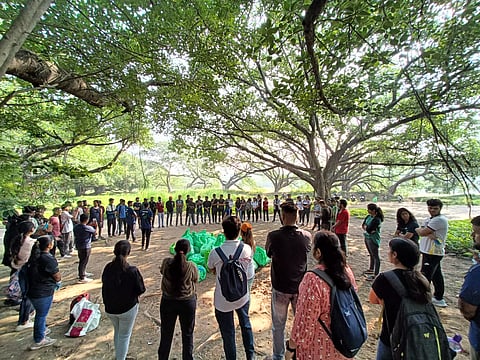 A briefing session before a plog drive. 