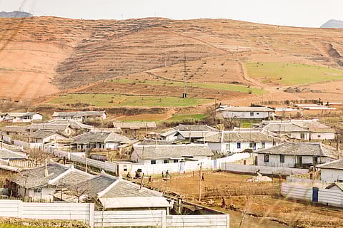 A farming community in North Korea situated between Kaesong and Pyongyang