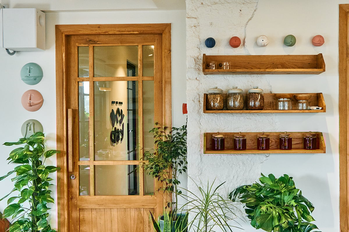 All-day cafe with a lively, modern energy