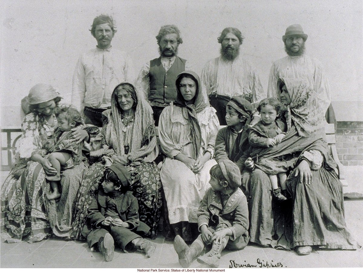 Romani people pictured in 1905