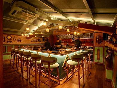 Papa’s Bombay is a cutting-edge 12-seater chef’s counter in Mumbai