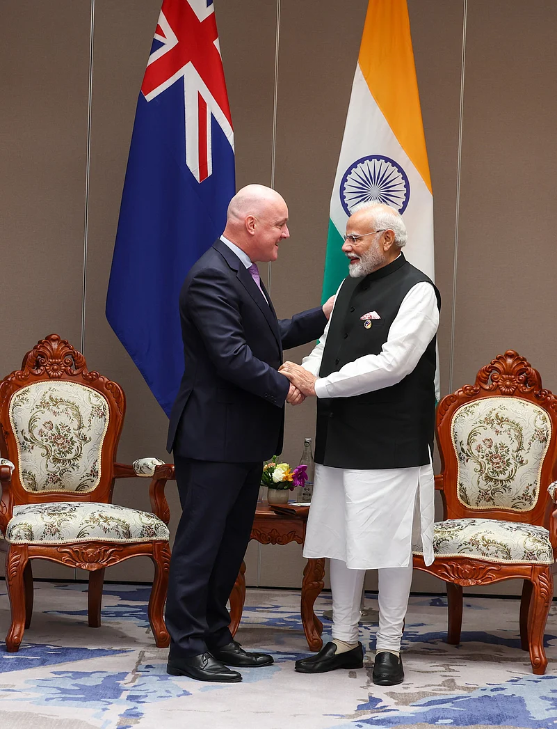 Prime Minister Narendra Modi with New Zealand PM Christopher Luxon/File Photo