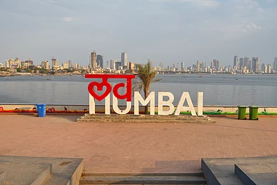 Manoej Paateel/Shutterstock : A sign reading Love Mumbai
