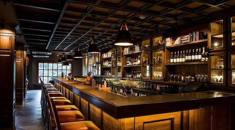 Enjoy a drink in the heart of South Delhi at Sidecar.