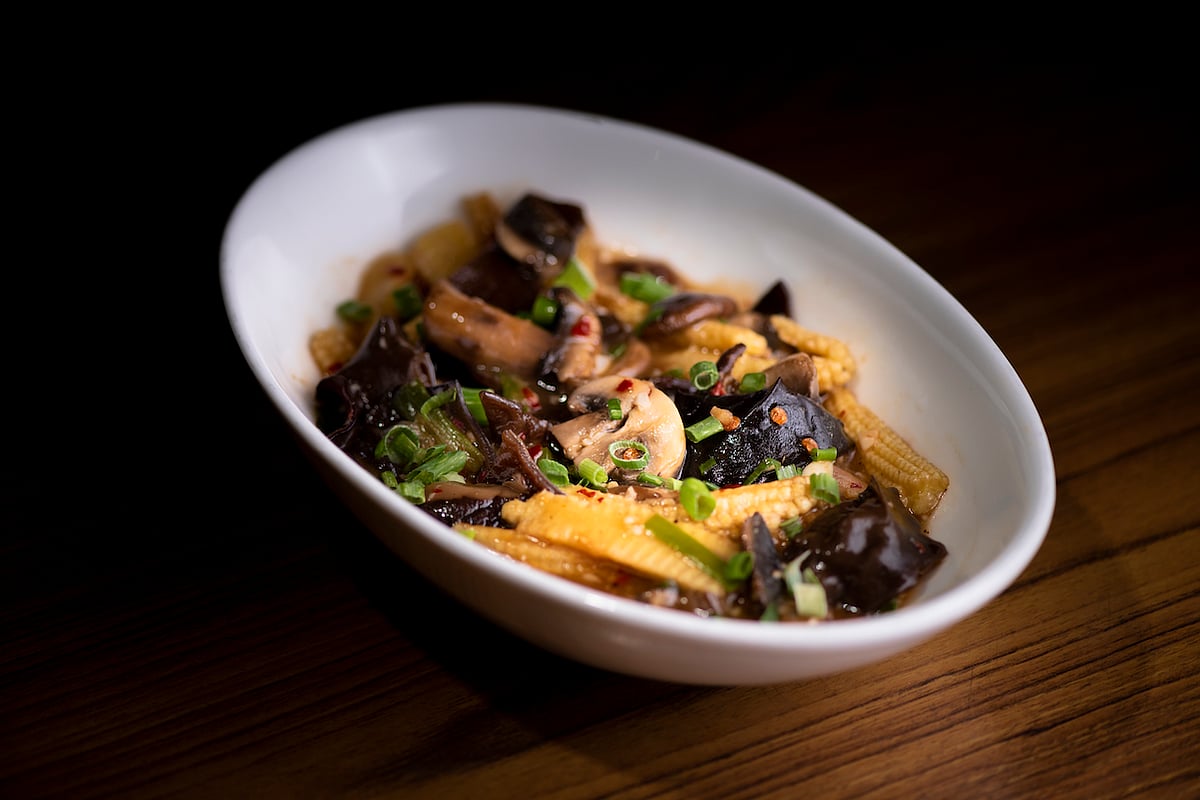 Trincas, Kolkata : Enjoy a healthier version of your favourite Chindian dishes at Trincas in Kolkata