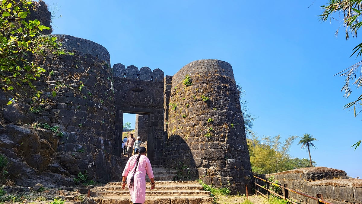 Sinhagad is an ancient hill fortress in Maharashtra that sits at an elevation of 1,317 metres