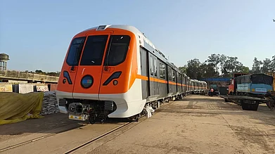 officialbhopalmetro/Facebook : An official MPMRCL metro train in Bhopal