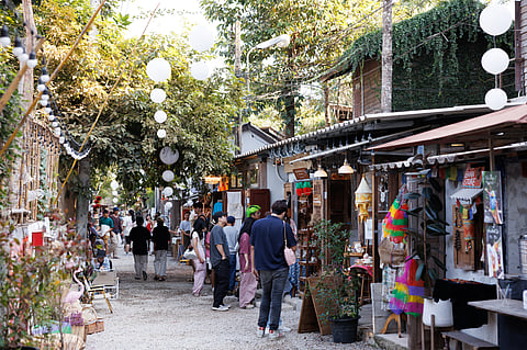 A view of the Baan Kang Wat Market