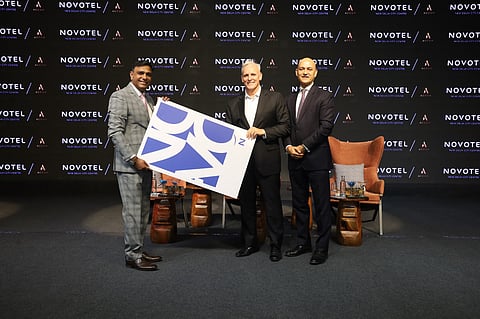 From L-R: Saumitra Chaturvedi, General Manage, Novotel New Delhi City Centre; Garth Simmons, Chief Operating Officer for Accor’s Premium, Midscale, and Economy Division in Asia; and Vineet Mishra,
Cluster General Manager,
Pullman & Novotel New Delhi Aerocity