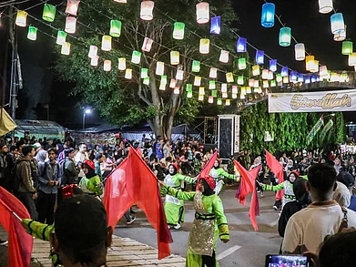 Niken Nuswantari/Shutterstock : A parade in Yogyakarta, Indonesia