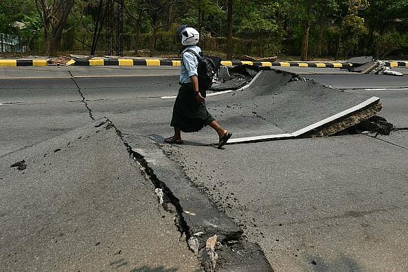 SAI AUNG MAIN / AFP via Getty Images : Situation in Bangkok after the earthquake