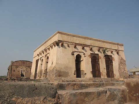 Baradari built in the palace complex at Hisar