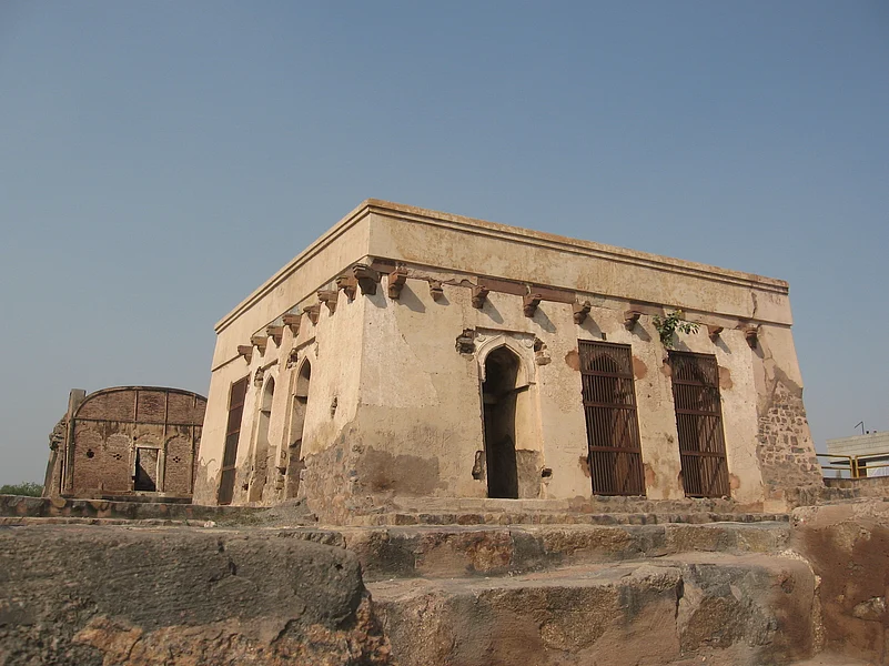 Baradari built in the palace complex at Hisar