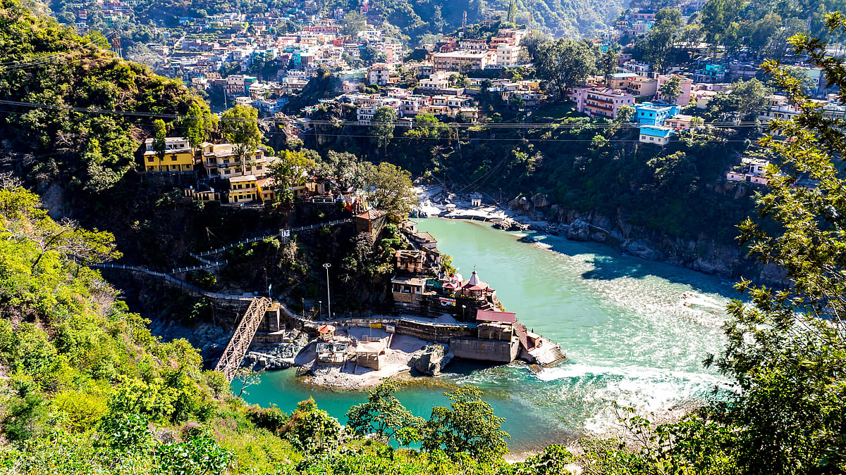 The Dhari Devi temple is located on the banks of the Alaknanda River, seen here flowing through Rudraprayag