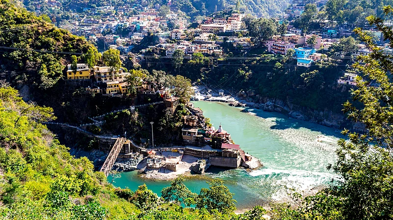 The Dhari Devi temple is located on the banks of the Alaknanda River, seen here flowing through Rudraprayag