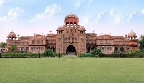 Laxmi Niwas Palace offers ample spaces to host your wedding celebrations