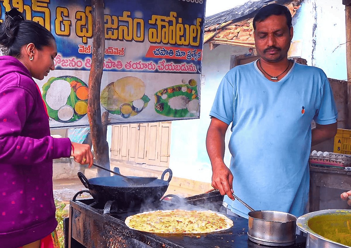 A street vendor in Lambasingi 