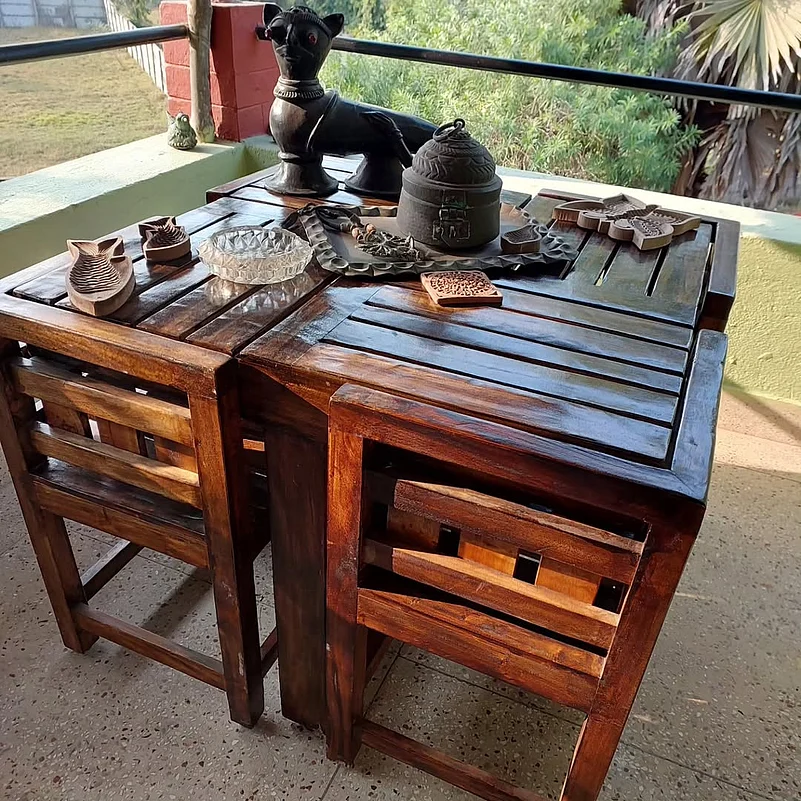 Have breakfast or evening tea in the balcony at Nayanas Homestay