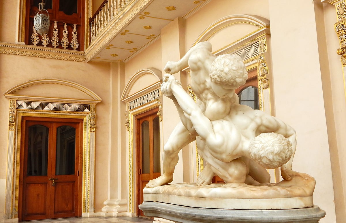 A sculpture at the Chowmahalla Palace