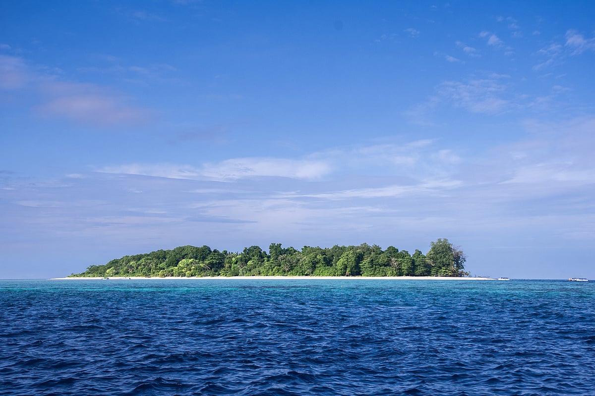 Sipadan is the only oceanic island in Malaysia