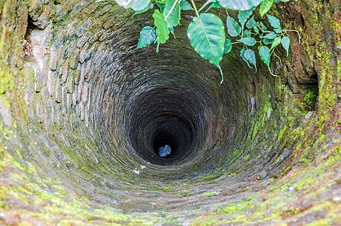 The Khooni Bhandara was built in 1615 under Abdur Rahim Khan-i-Khanan