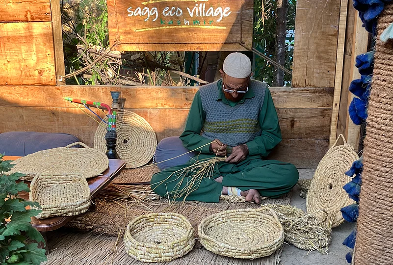 SAGG Eco Village works with people from local communities by giving them employment and the opportunity to showcase their traditional art and promote the Kashmiri culture