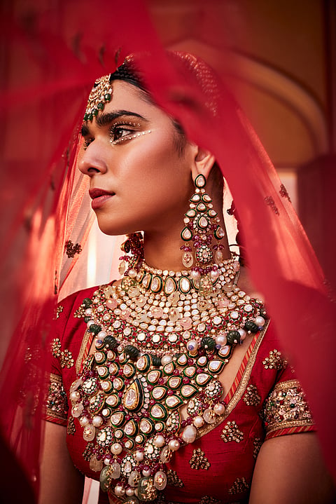 Kundan Meena jewellery is not just a great addition for your big day but also to pass down generations. 