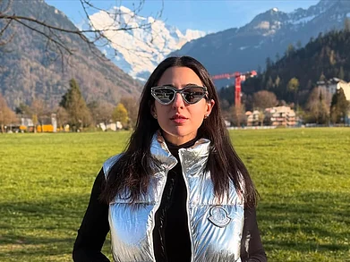 saraalikhan95/instagram : Khan in Switzerland