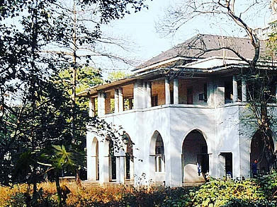 krsnaamehtaji/Instagram : Jinnah House in Mumbai