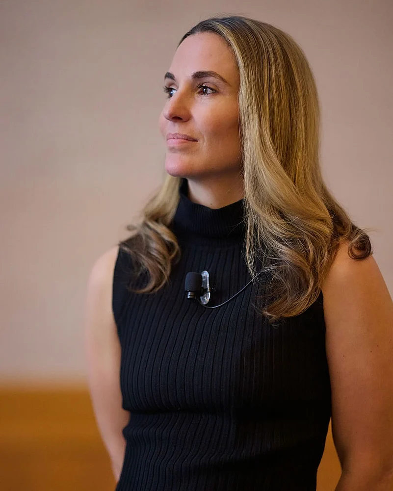 Melissa Arnot Reid became the first American woman to summit Mount Everest without supplemental oxygen in 2016