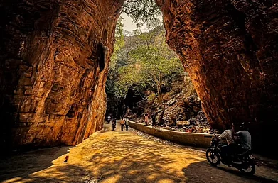 snaps_by_samara/Instagram : The Billasurgam Caves are located near Kurnool in Andhra Pradesh