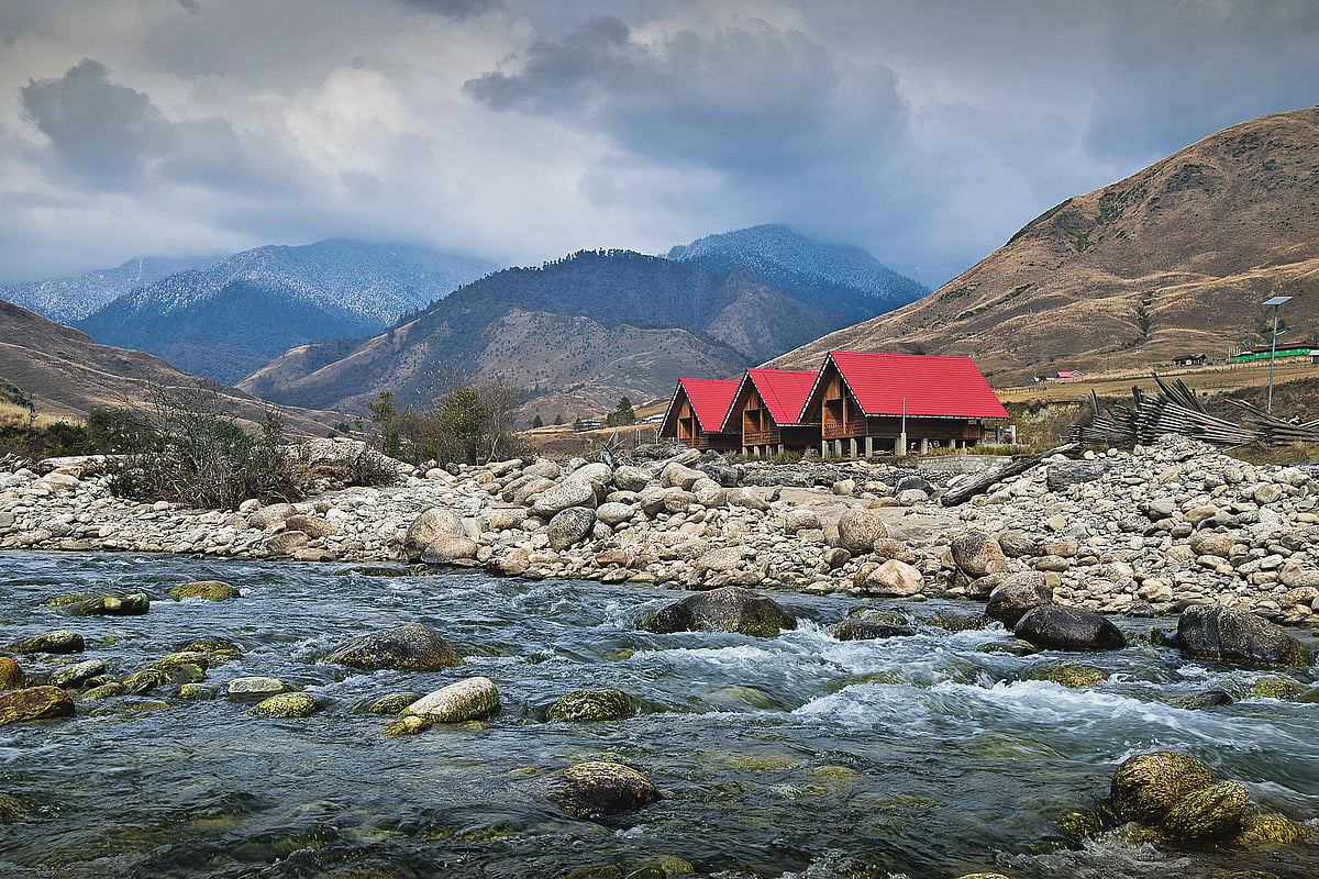 The tiny village of Dorjeeling has a rustic English charm
