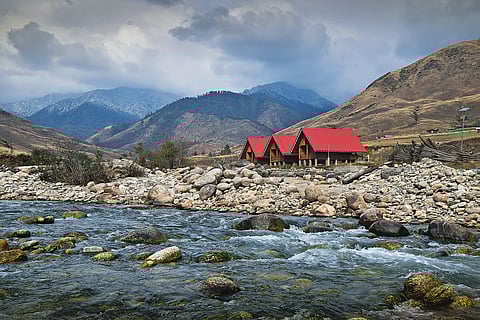 The tiny village of Dorjeeling has a rustic English charm