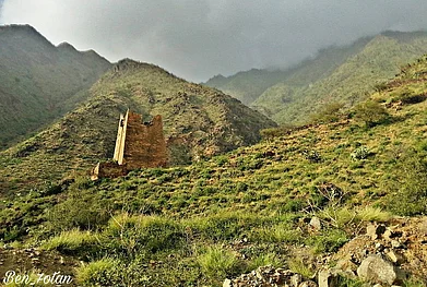 ben_7otan/Instagram : Al Sahab in the Ares area of Asir, Saudi Arabia, is particularly known for its natural beauty and recreational opportunities, including Al Sahab Park