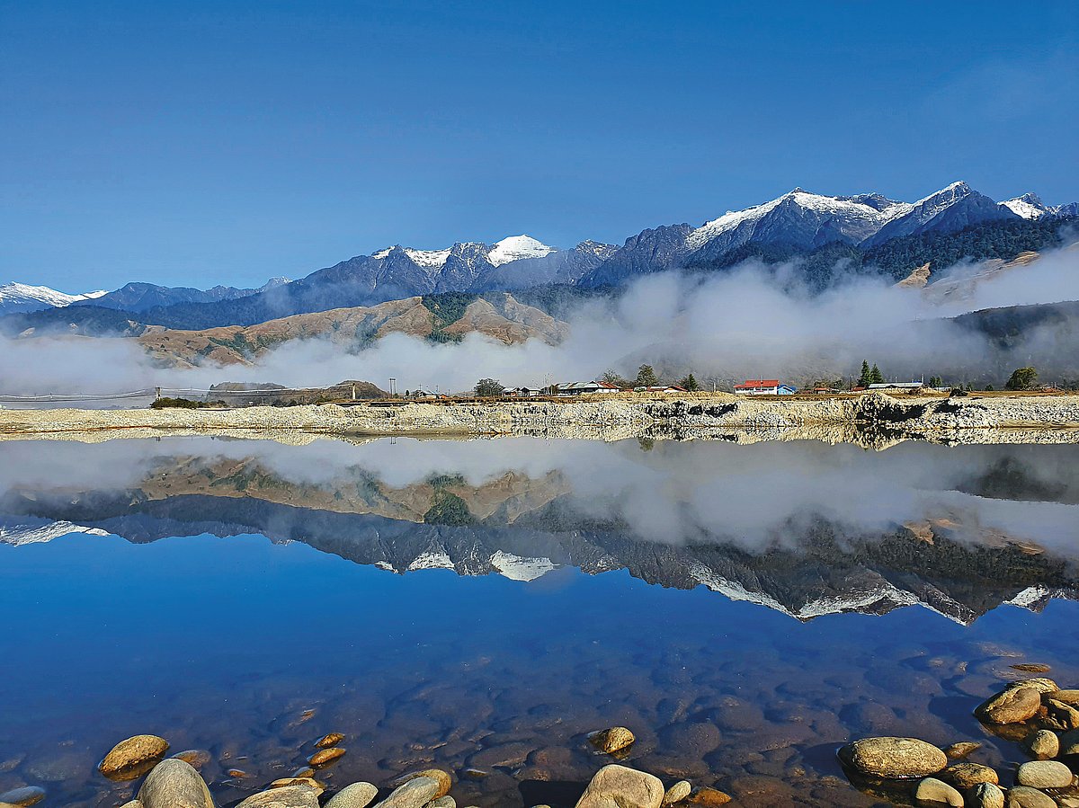 At 6,000 feet above sea level, Mechukha is a captivating blend of nature, culture, and adventure.