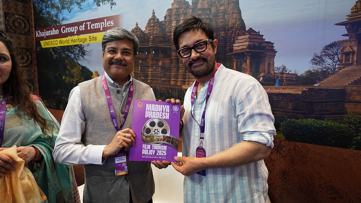 Sheo Shekhar Shukla, the MD of Madhya Pradesh Tourism Board (MPTB) with actor Aamir Khan