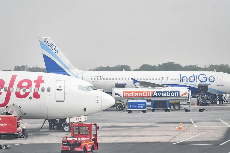 Airlines issue advisories and manual flight clearances continue after Delhi ATC’s technical snag disrupts schedules (representational photo) - HitmanH/Shutterstock