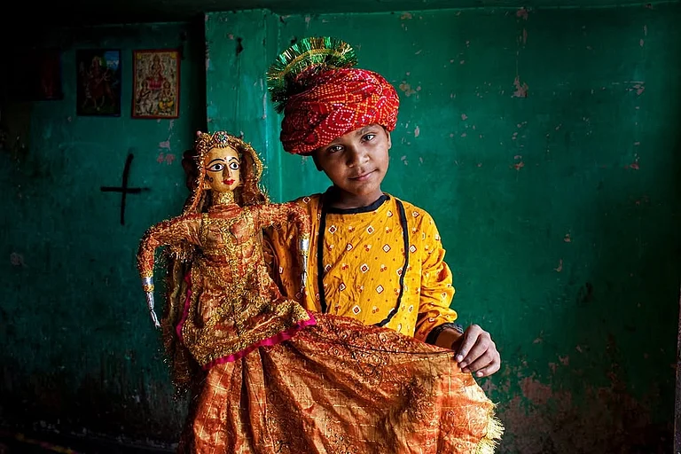 A puppeteer from Kathputli Colony - thephotosociety/instagram