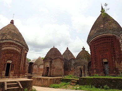 Wikipedia : The Malooti Temples in Jharkhand stand as a testament to a forgotten era