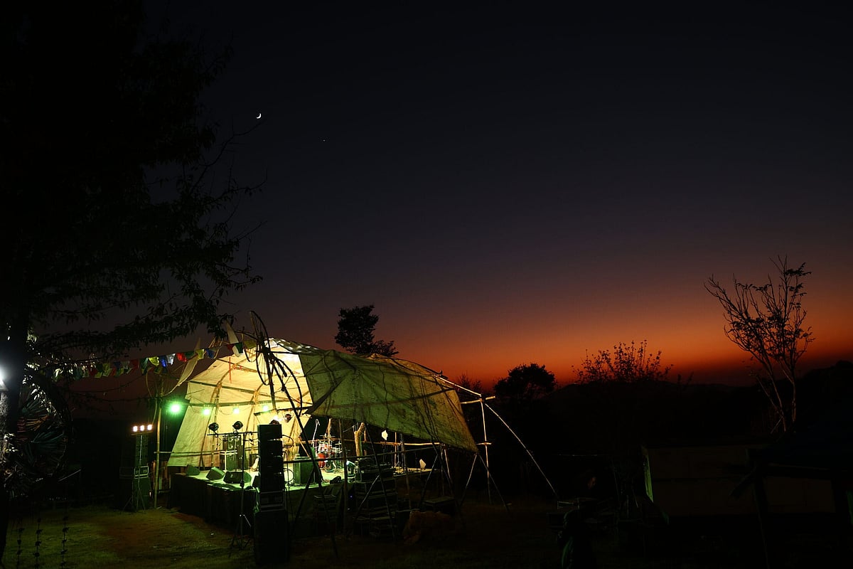 Dusk falls at the Bir Music Festival