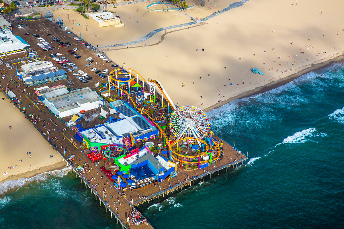 Take a short stroll to the historic Santa Monica Pier at Santa Monica’s westernmost point.