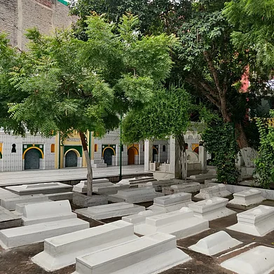 ruag_rama/Instagram : The 15th-century Hijron Ka Khanqah in Delhi