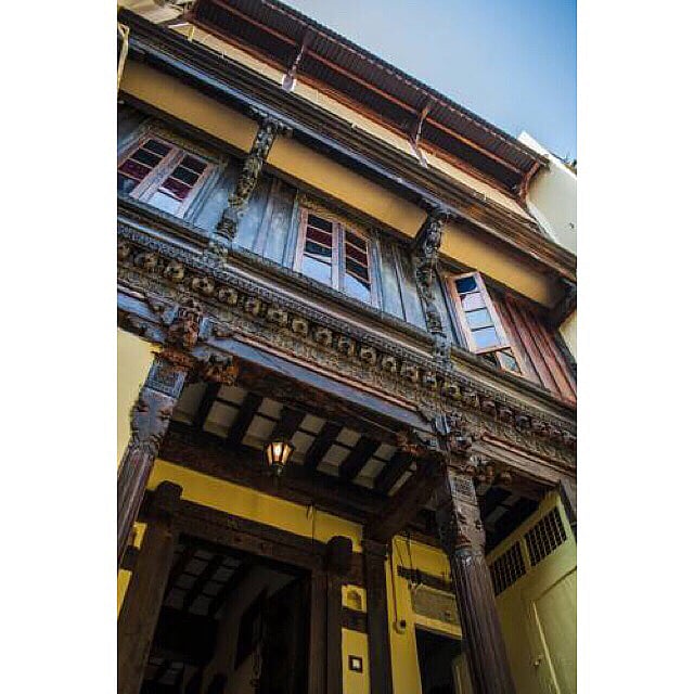 Dodhia Haveli features intricate wooden carvings and colourful stained glass windows