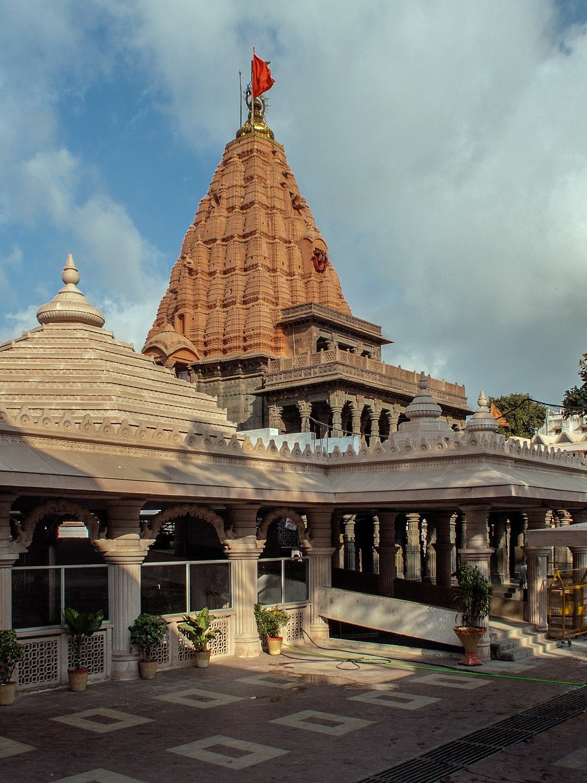 Shutterstock : Shri Mahakaleshwar Temple, Ujjain