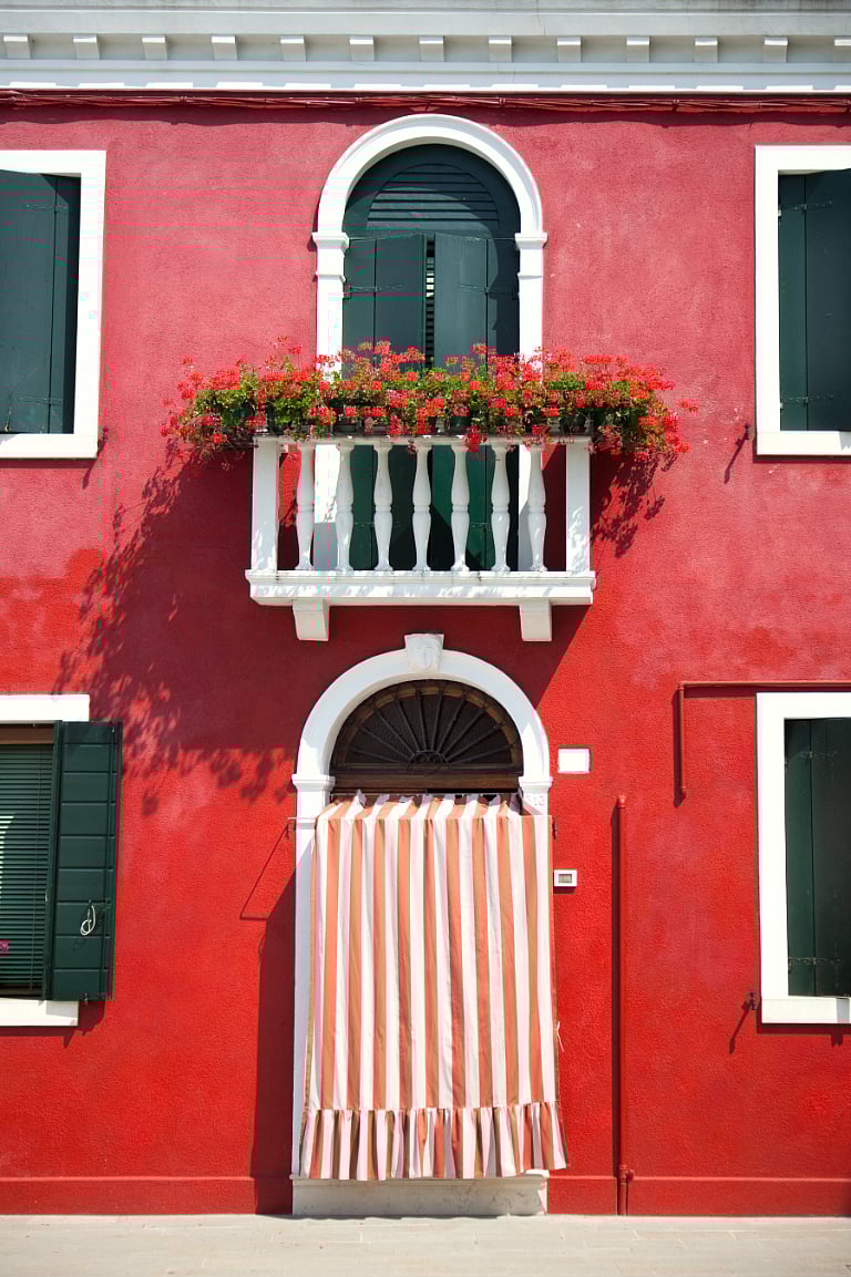Shutterstock : A traditional window from an old house in Italy
