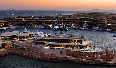 discoverneom/Instagram : NEOM Sindalah shines as a vibrant and glamorous island, offering unparalleled experiences for travellers