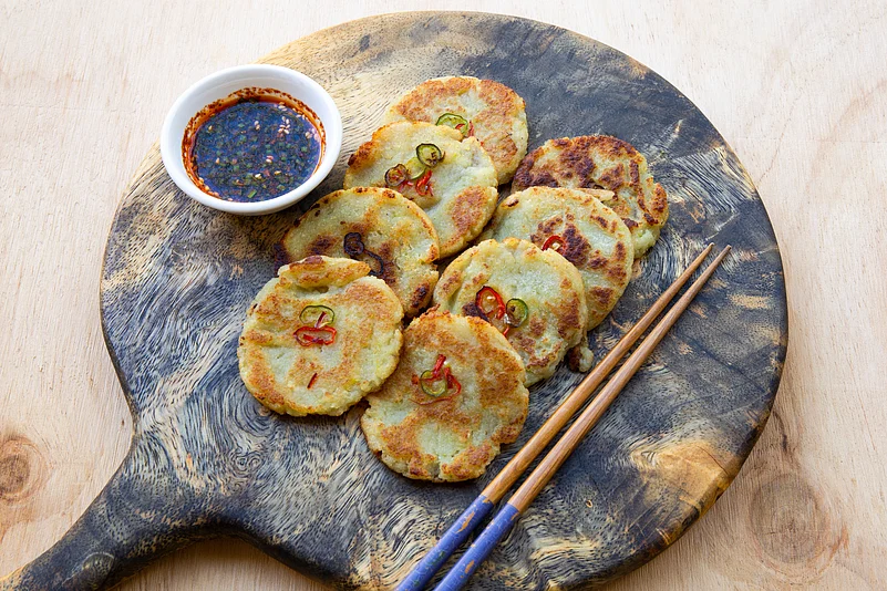 Gamja-jeon make an excellent snack, side dish or appetiser